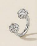 Gümüş renkli 316L cerrahi çelik 6 mm zirkon taşlı yarım halka piercing tasarımı.