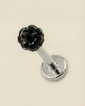 Gümüş renkli siyah toplu 316L cerrahi çelik 8 mm toplu flatback tragus piercing tasarımı.