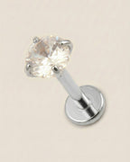 Gümüş renkli 316L cerrahi çelik 8 mm zirkon taşlı flatback tragus piercing tasarımı.