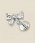 Gümüş renkli 316L cerrahi çelik damla zirkon taşlı kurdele flatback piercing.