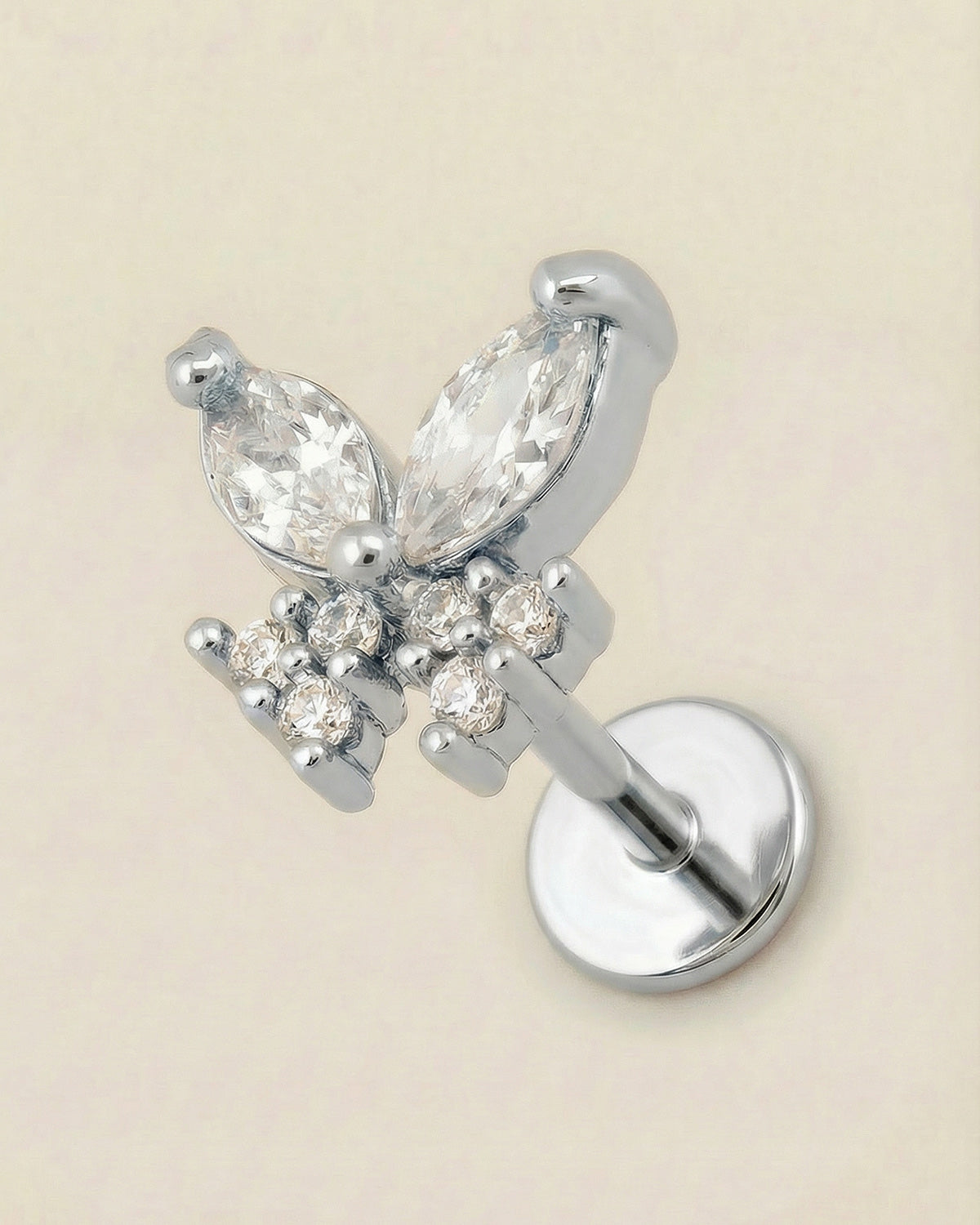 Gümüş renkli 316L cerrahi çelik markiz kanatlı kelebek formlu flatback piercing.