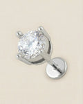 Gümüş renkli 316L cerrahi çelik zirkon tektaş flatback piercing tasarımı.