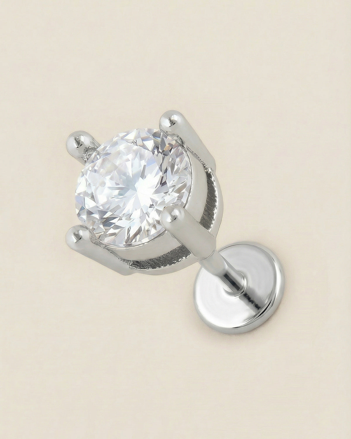 Gümüş renkli 316L cerrahi çelik zirkon tektaş flatback piercing tasarımı.