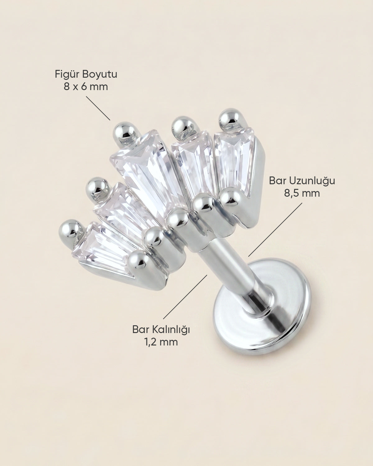 Gümüş renkli 316L cerrahi çelik kavisli taç figürlü flatback piercingin ölçü görseli.