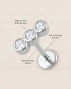 Gümüş renkli 316L cerrahi çelik sıralı 3 taşlı flatback piercingin ölçü görseli.