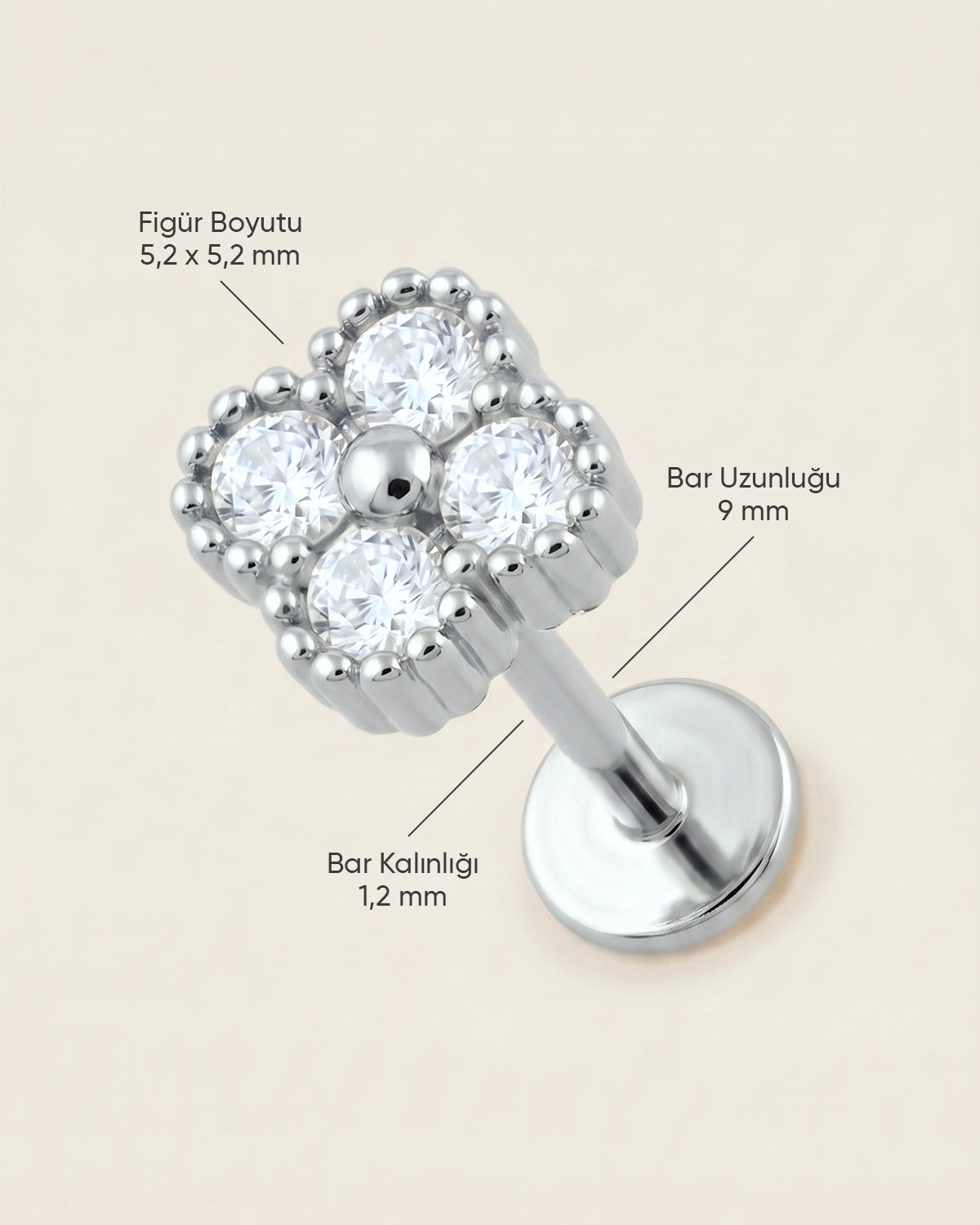 Gümüş renkli 316L cerrahi çelik yonca figürlü flatback piercingin ölçü görseli.