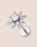 Gümüş renkli 316L cerrahi çelik zirkon taşlı güneş flatback piercing tasarımı.